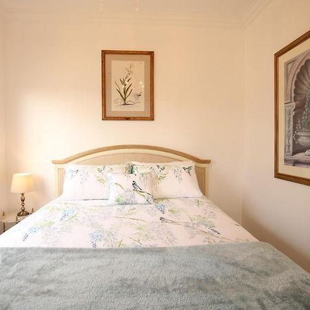 Bridgecroft Villa - French Provincial In Richmond With Spa Bagian luar foto